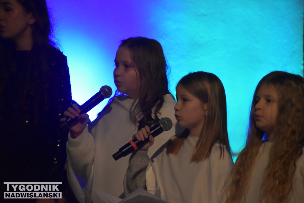 Koncert Scholi Anielskie Grajki w Jadachach