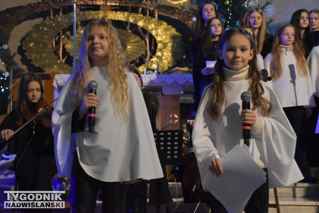 Koncert Scholi Anielskie Grajki w Jadachach