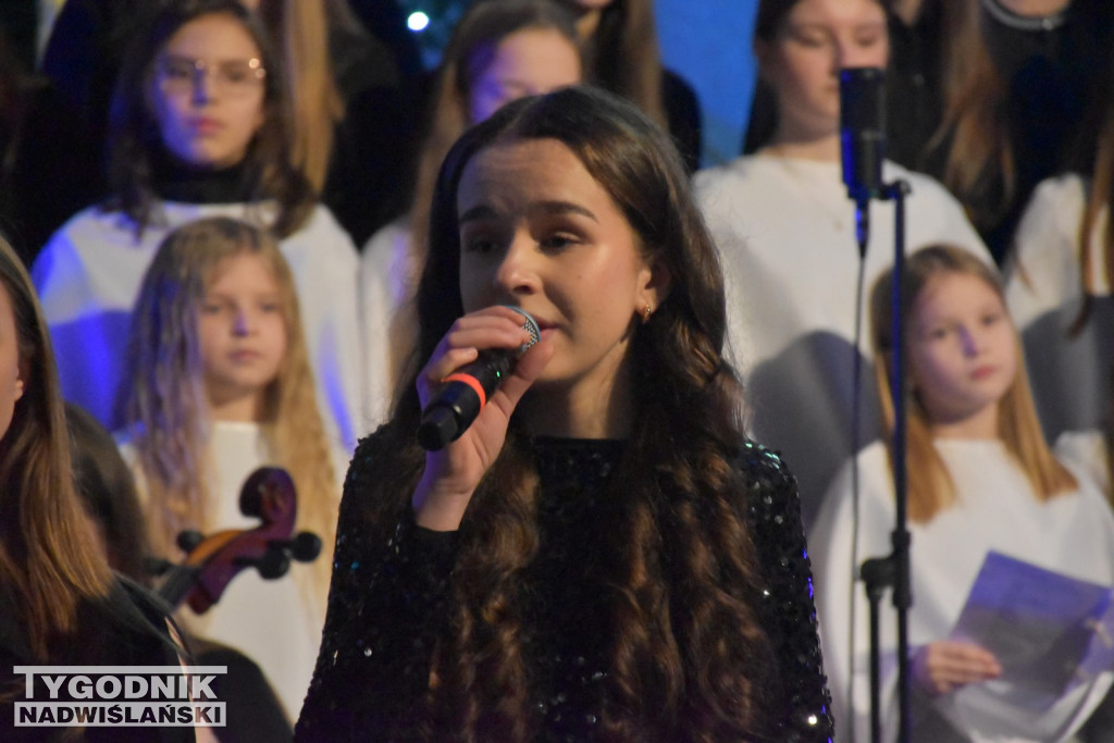 Koncert Scholi Anielskie Grajki w Jadachach