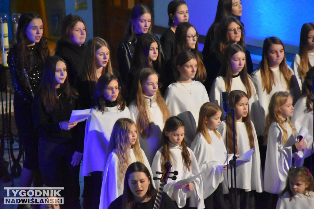 Koncert Scholi Anielskie Grajki w Jadachach