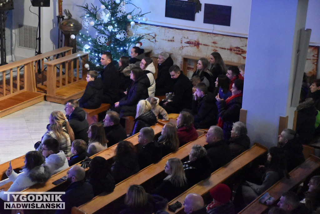 Koncert Scholi Anielskie Grajki w Jadachach