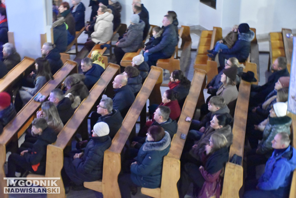 Koncert Scholi Anielskie Grajki w Jadachach
