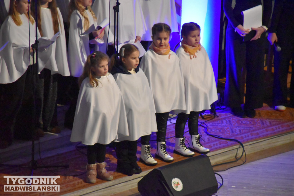 Koncert Scholi Anielskie Grajki w Jadachach