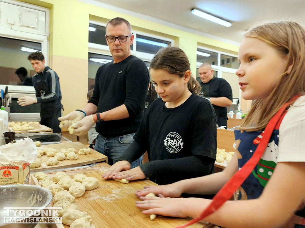 Produkcja szczodraków nadal trwa w Tarnobrzegu