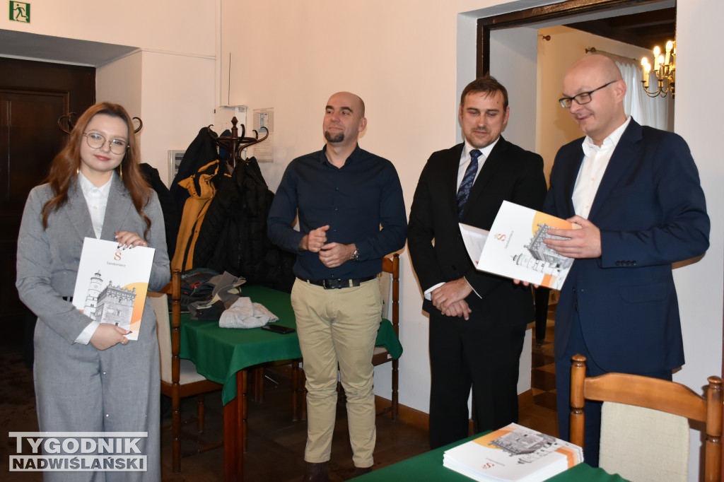 Inauguracyjna sesja Młodzieżowej Rady Miasta