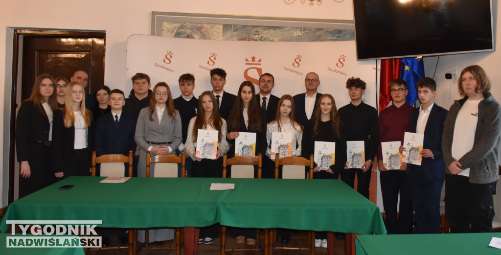 Inauguracyjna sesja Młodzieżowej Rady Miasta