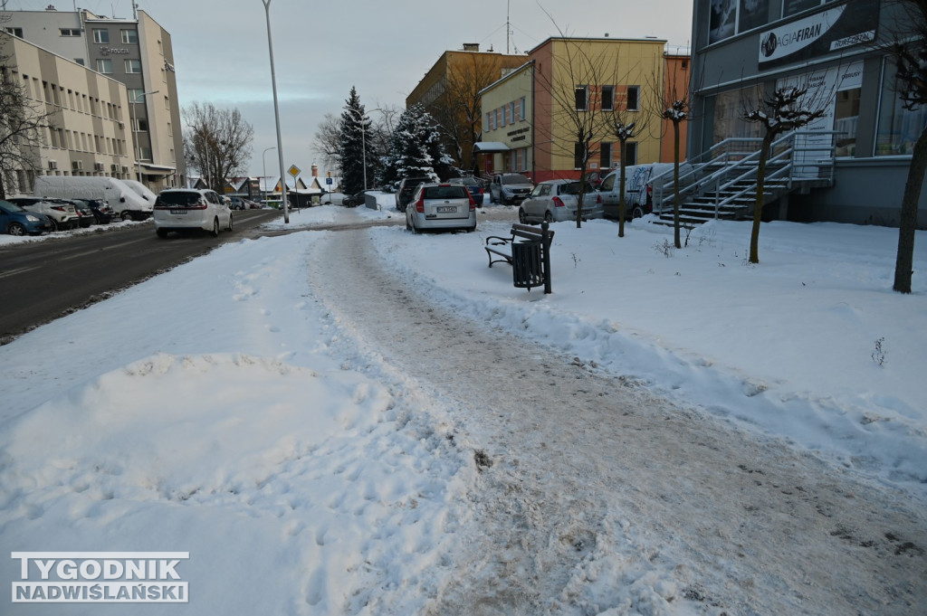 Sytuacja na drogach i chodnikach w Tarnobrzegu