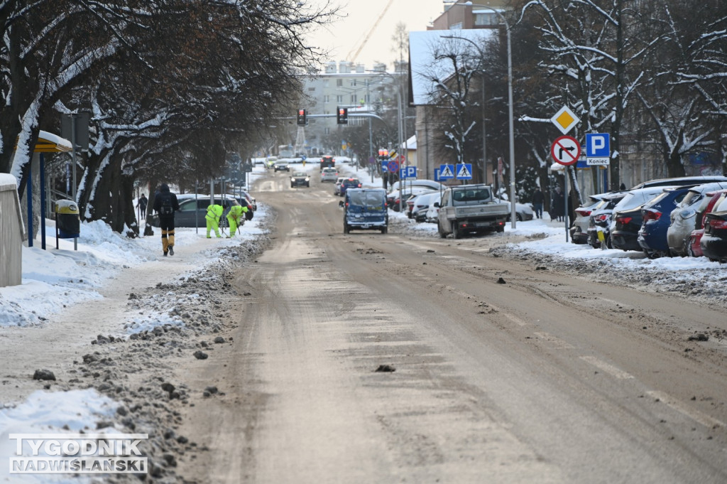 Sytuacja na drogach i chodnikach w Tarnobrzegu