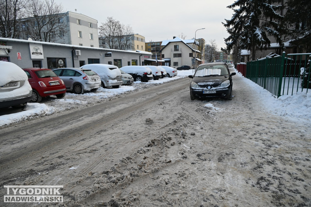 Sytuacja na drogach i chodnikach w Tarnobrzegu