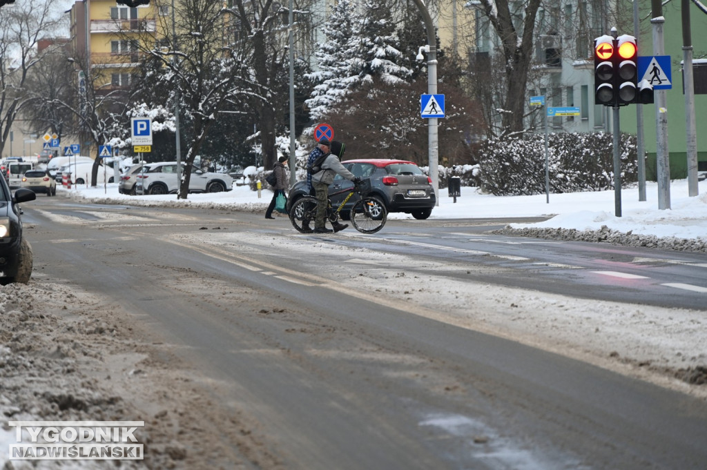 Sytuacja na drogach i chodnikach w Tarnobrzegu