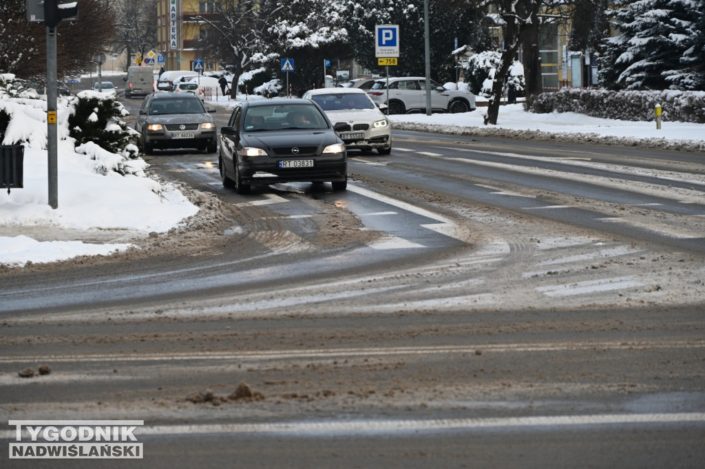 Sytuacja na drogach i chodnikach w Tarnobrzegu
