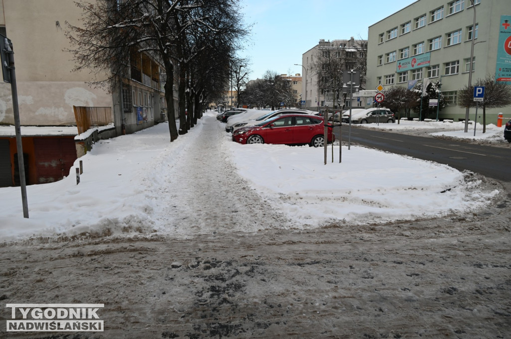 Sytuacja na drogach i chodnikach w Tarnobrzegu
