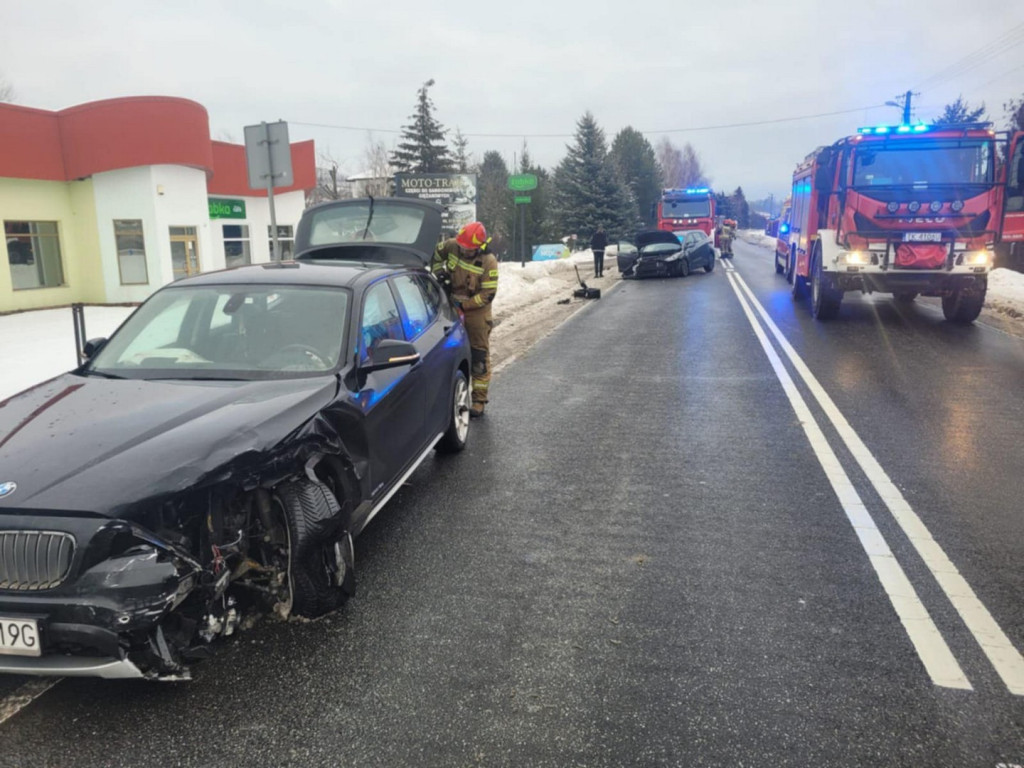 Zderzenie dwóch osobówek w Andruszkowicach