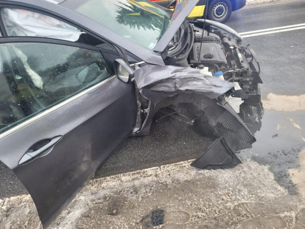 Zderzenie dwóch osobówek w Andruszkowicach