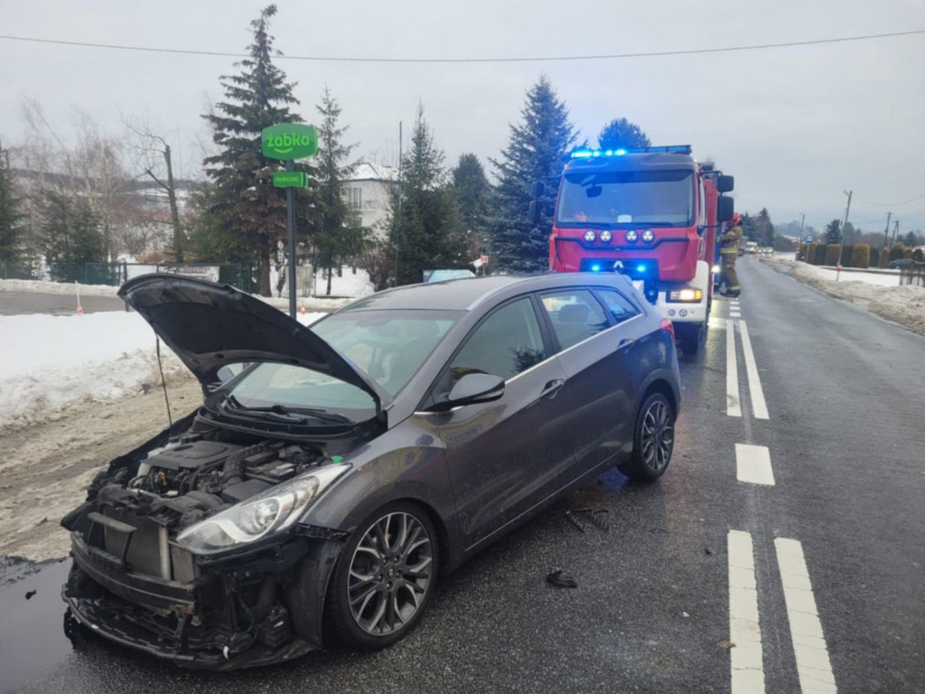 Zderzenie dwóch osobówek w Andruszkowicach