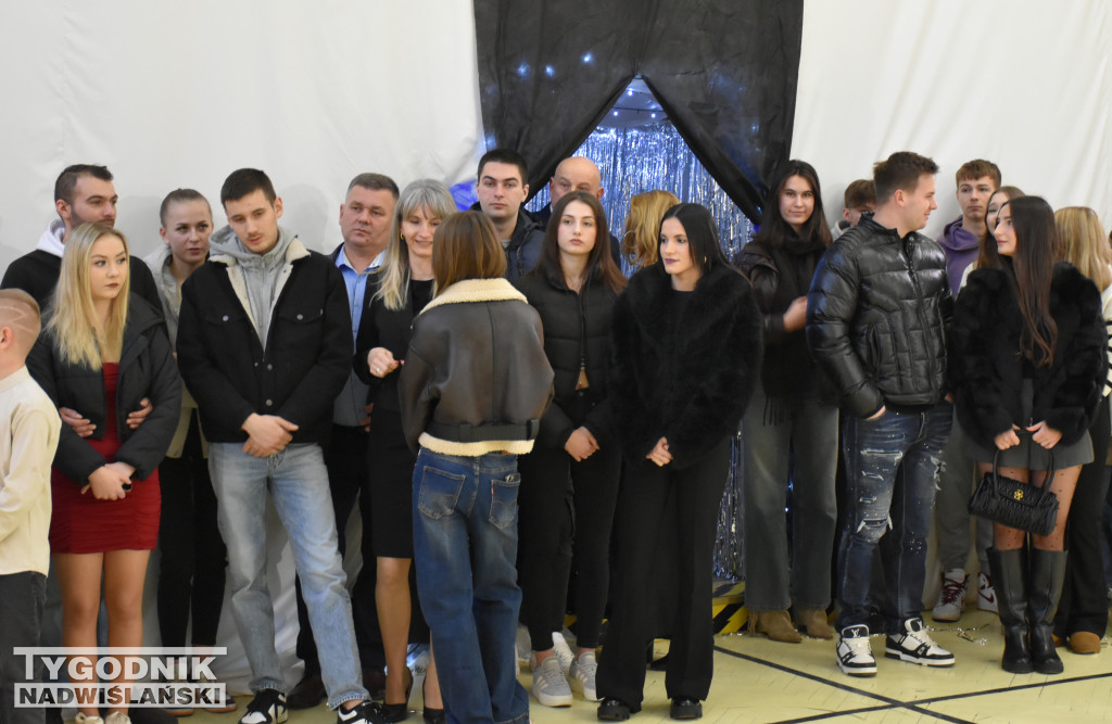 Studniówka LO w Chobrzanach