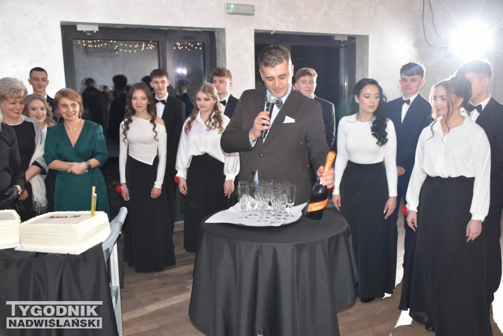 Studniów LO w Bogorii i LO w Osieku