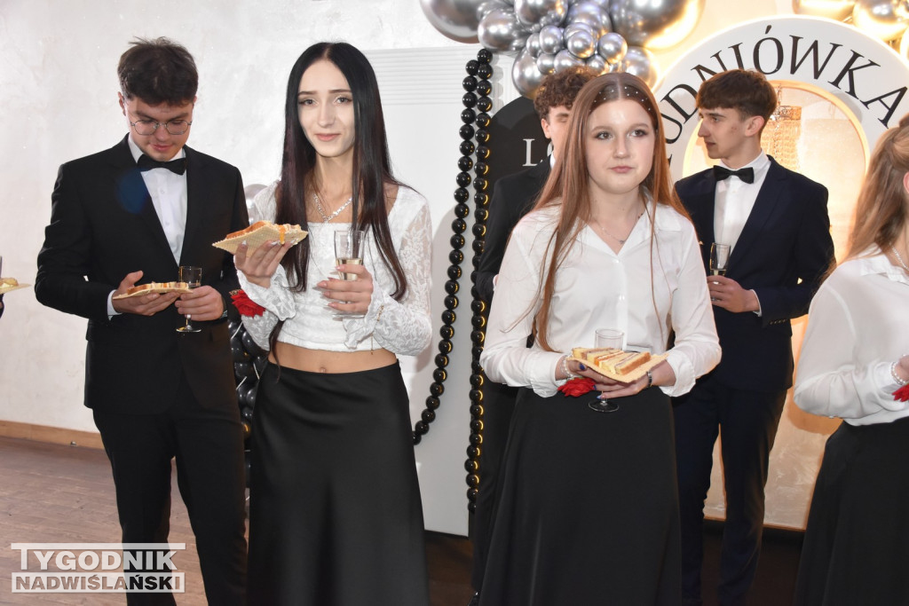 Studniów LO w Bogorii i LO w Osieku