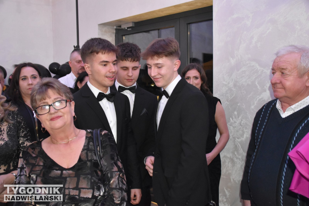 Studniów LO w Bogorii i LO w Osieku