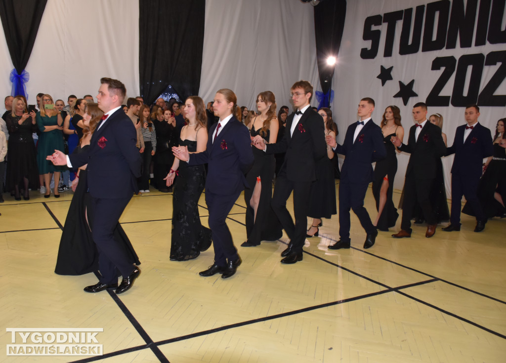 Studniówka LO w Chobrzanach