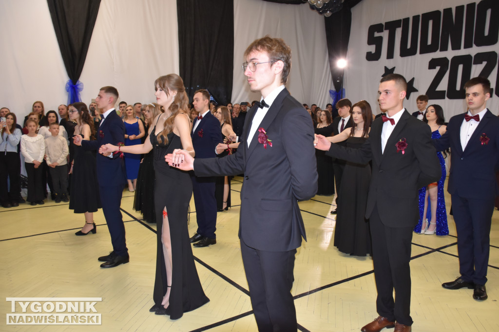 Studniówka LO w Chobrzanach