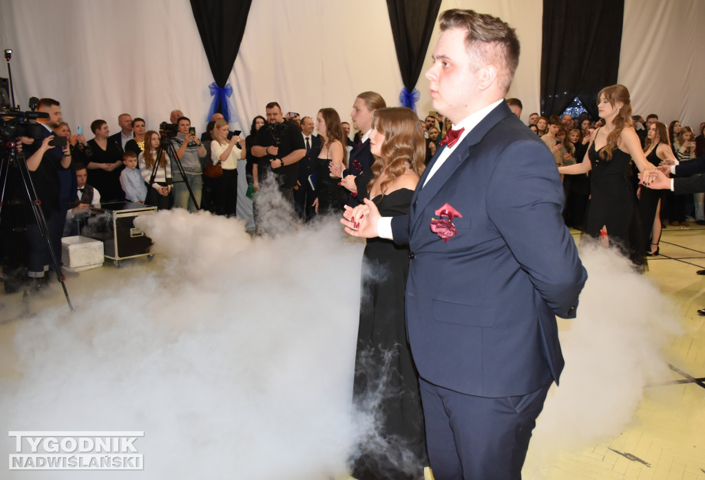 Studniówka LO w Chobrzanach