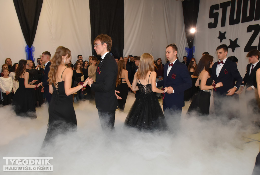 Studniówka LO w Chobrzanach