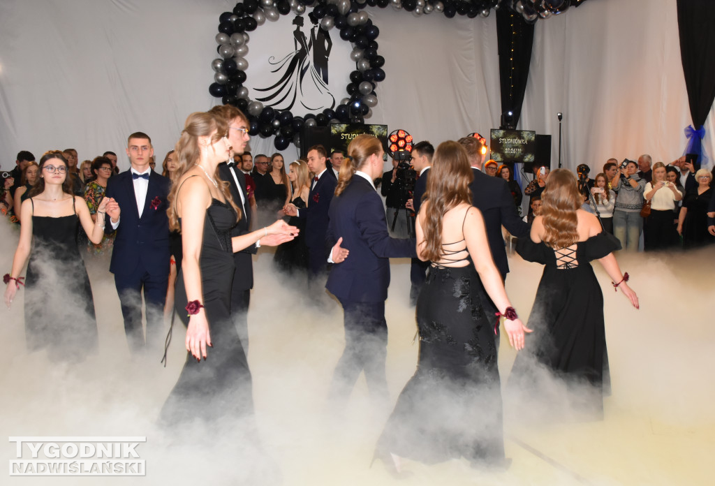 Studniówka LO w Chobrzanach