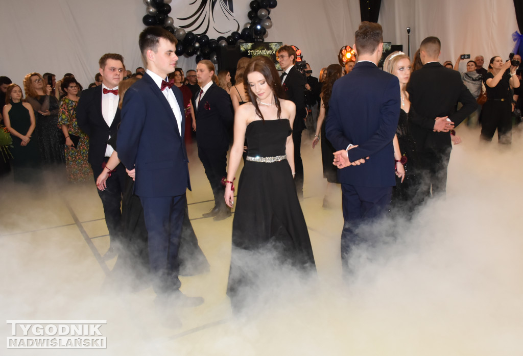 Studniówka LO w Chobrzanach