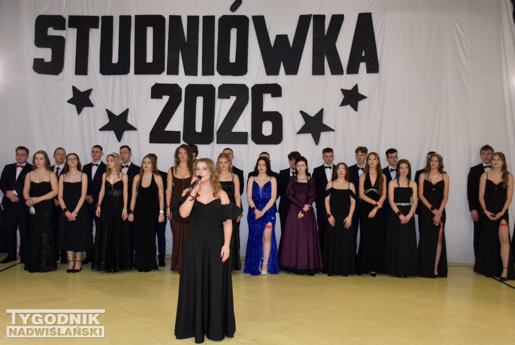 Studniówka LO w Chobrzanach