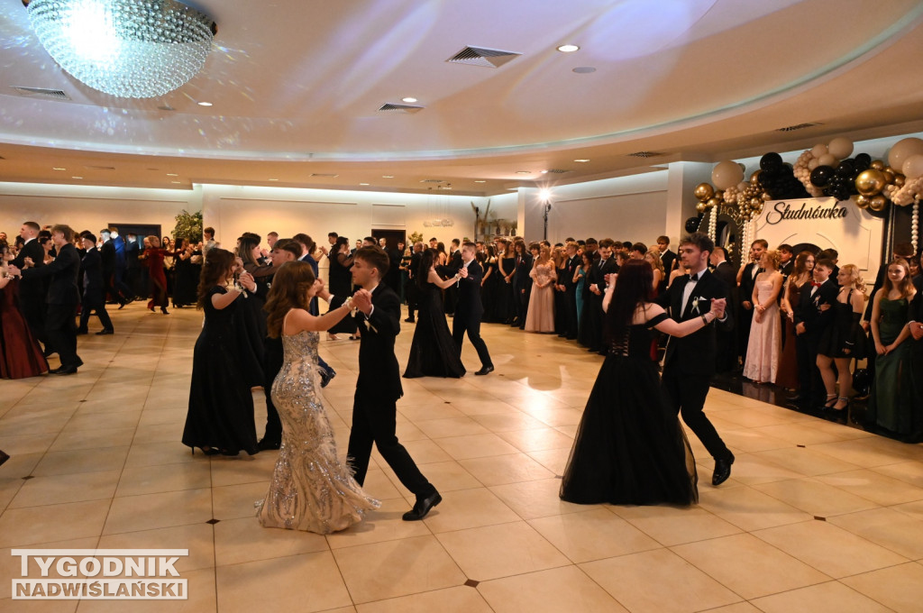 Studniówka LO im. M. Kopernika w Tarnobrzegu cz. 2