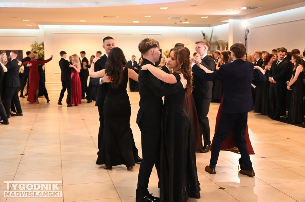 Studniówka LO im. M. Kopernika w Tarnobrzegu cz. 2