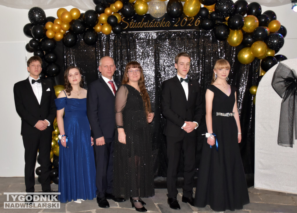 Studniówka KLO w Sandomierzu