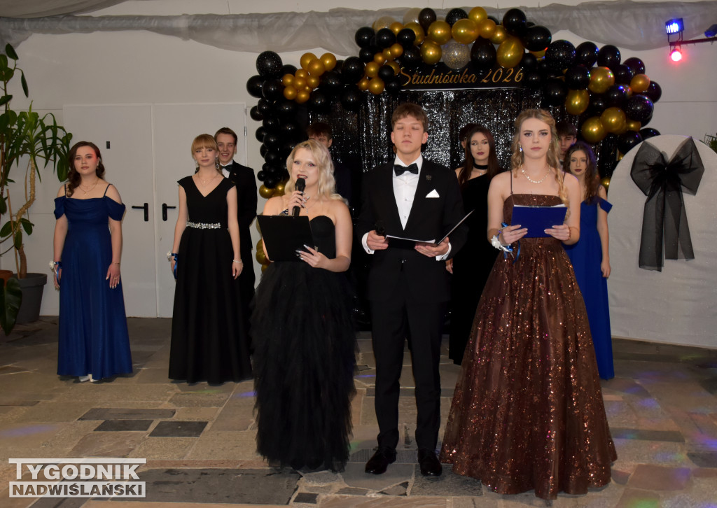 Studniówka KLO w Sandomierzu