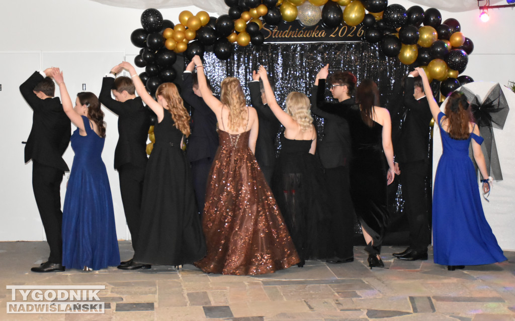 Studniówka KLO w Sandomierzu