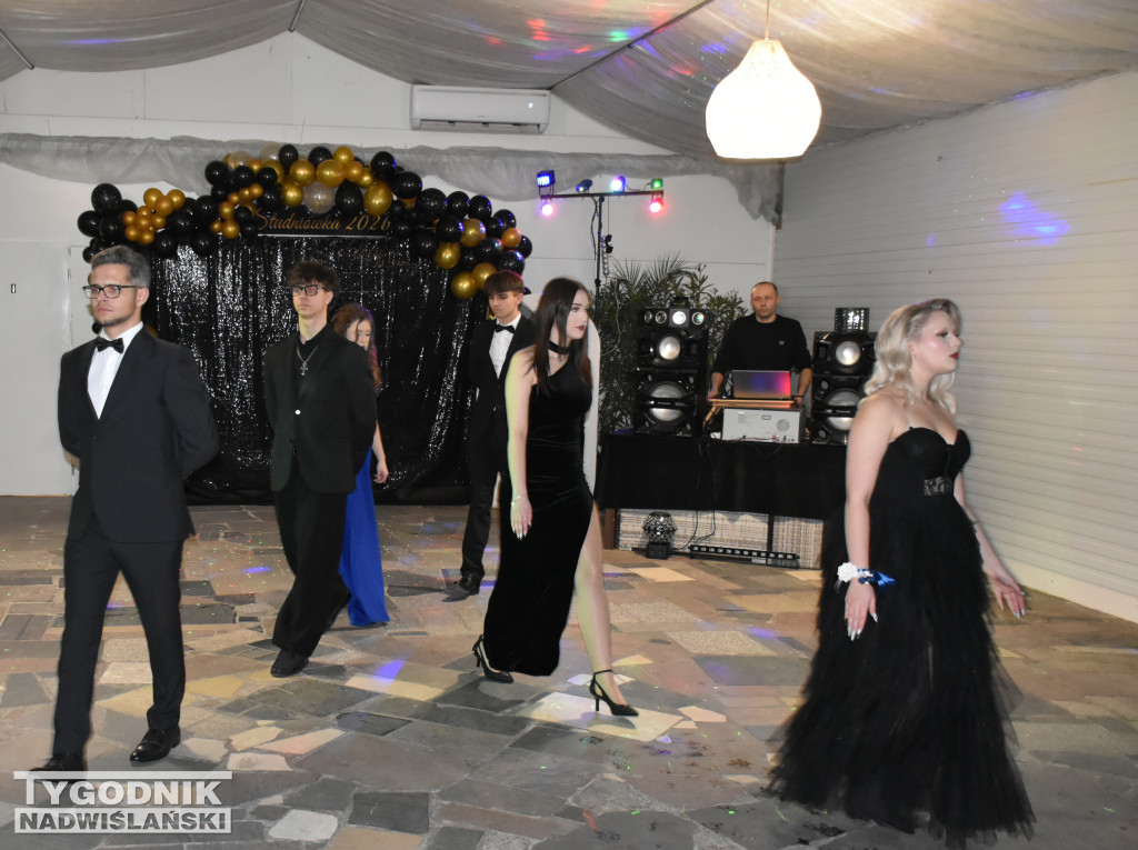 Studniówka KLO w Sandomierzu