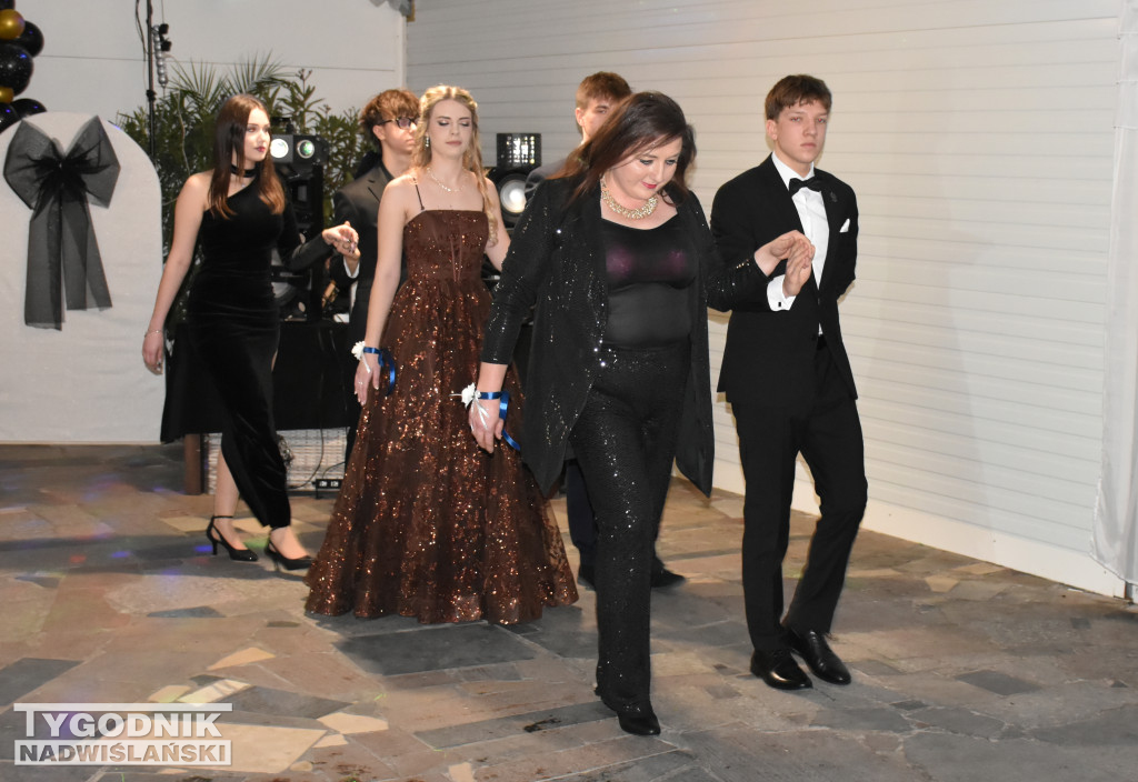 Studniówka KLO w Sandomierzu