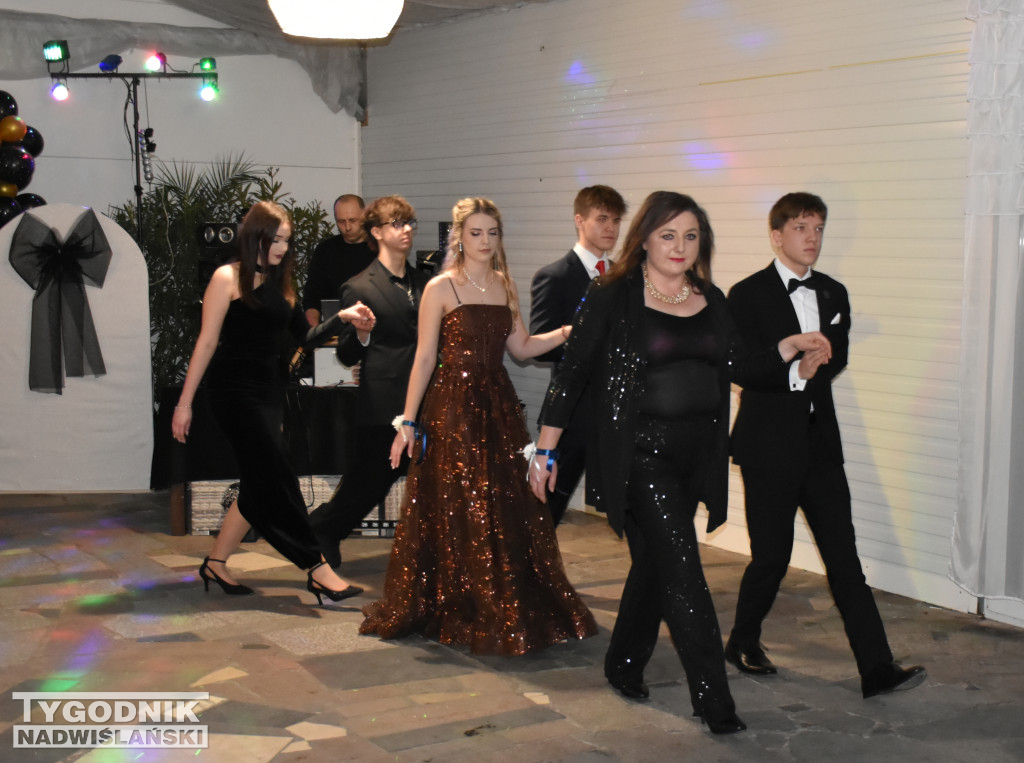 Studniówka KLO w Sandomierzu