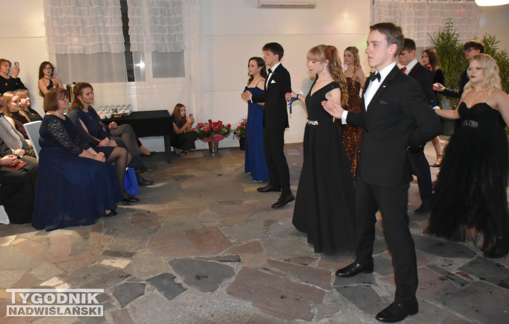 Studniówka KLO w Sandomierzu