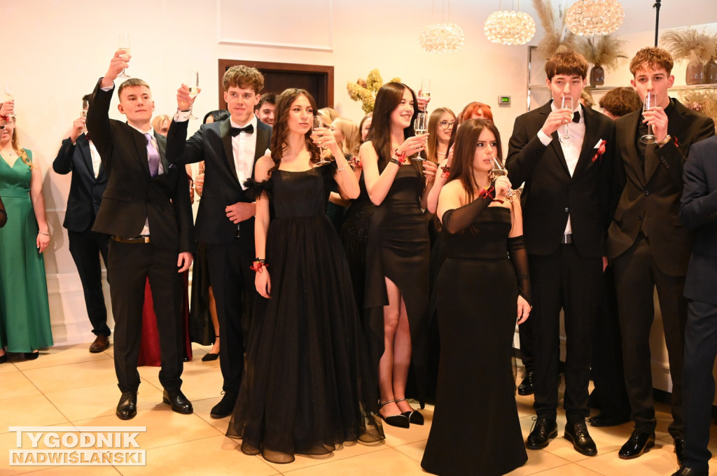 Studniówka LO im. M. Kopernika w Tarnobrzegu cz. 2