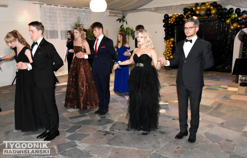 Studniówka KLO w Sandomierzu