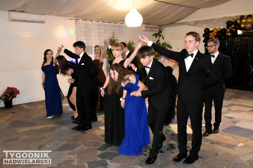 Studniówka KLO w Sandomierzu