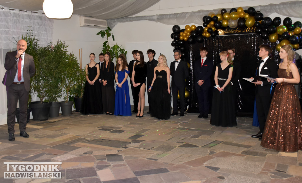 Studniówka KLO w Sandomierzu