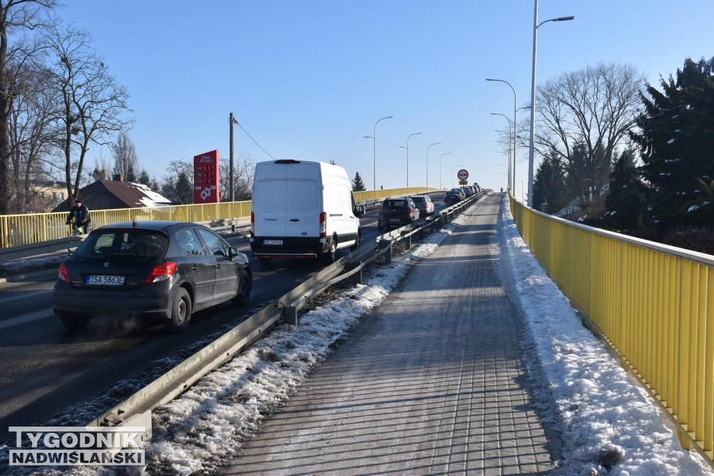 Przewrócona lampa w Tarnobrzegu