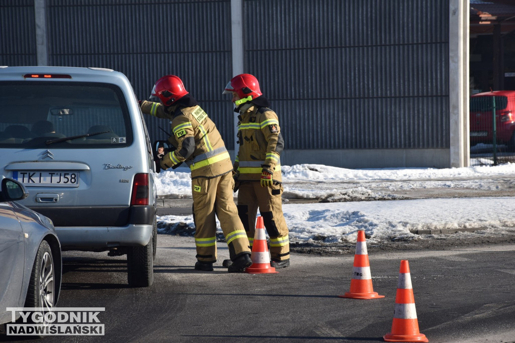 Przewrócona lampa w Tarnobrzegu