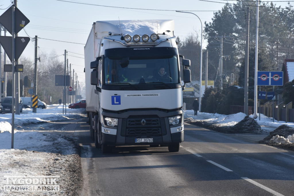 Przewrócona lampa w Tarnobrzegu