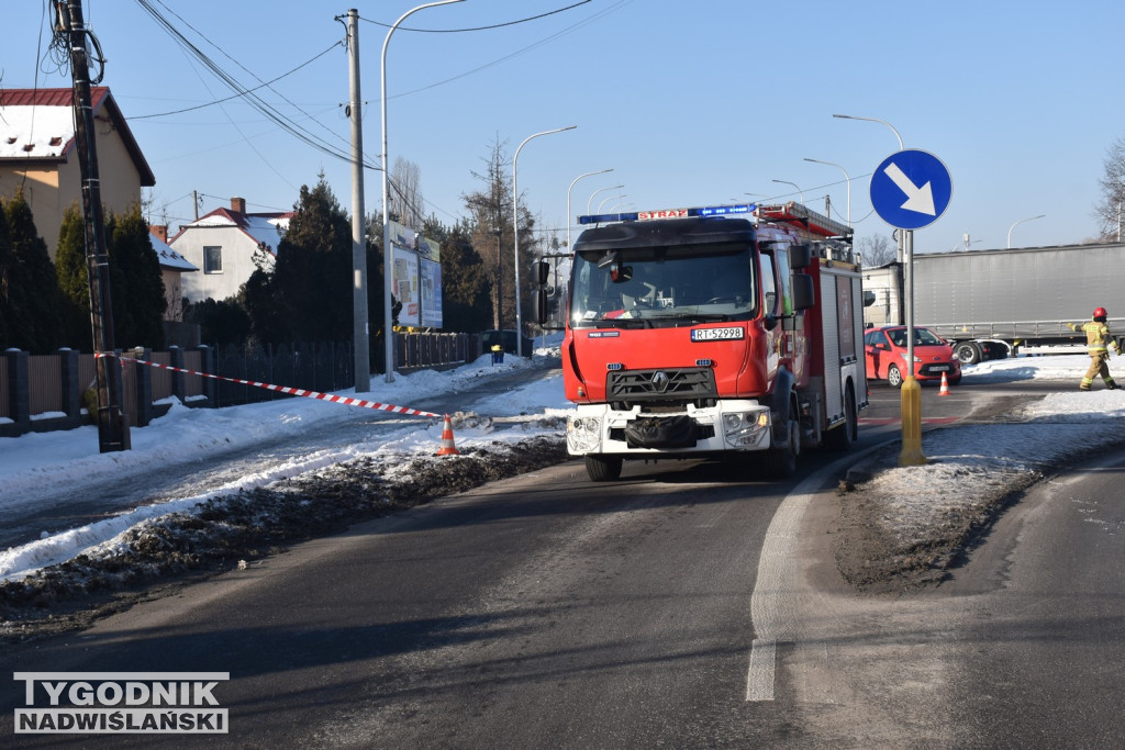 Przewrócona lampa w Tarnobrzegu