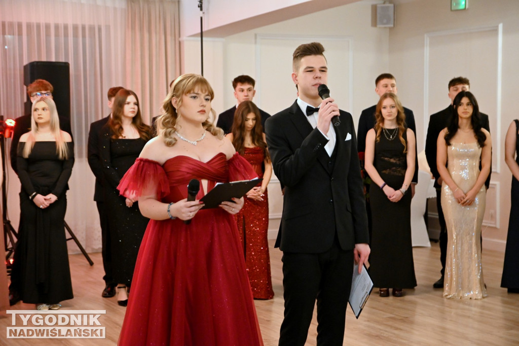 Studniówka Zespołu Szkół nr 2 w Nowej Dębie