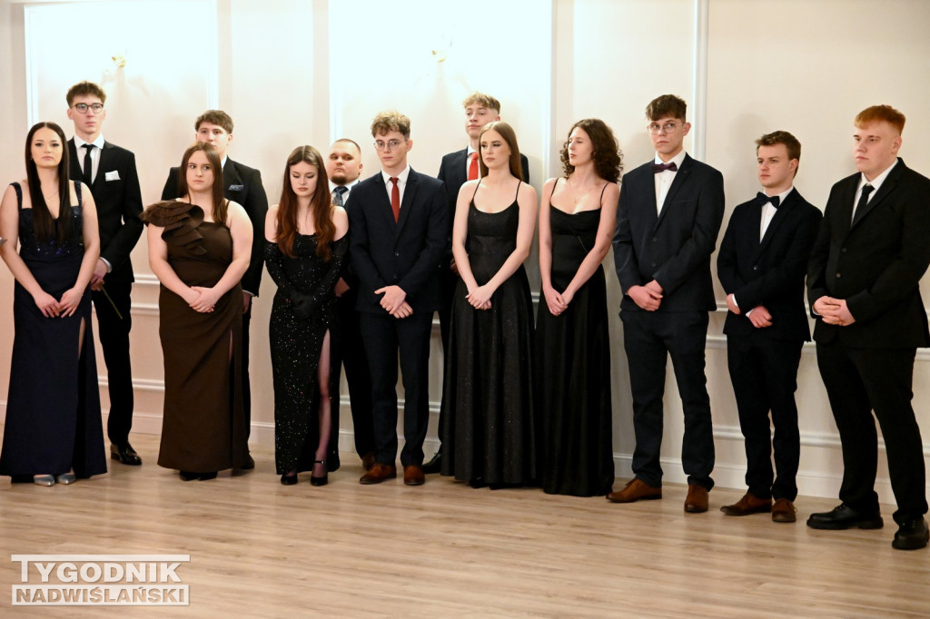 Studniówka Zespołu Szkół nr 2 w Nowej Dębie