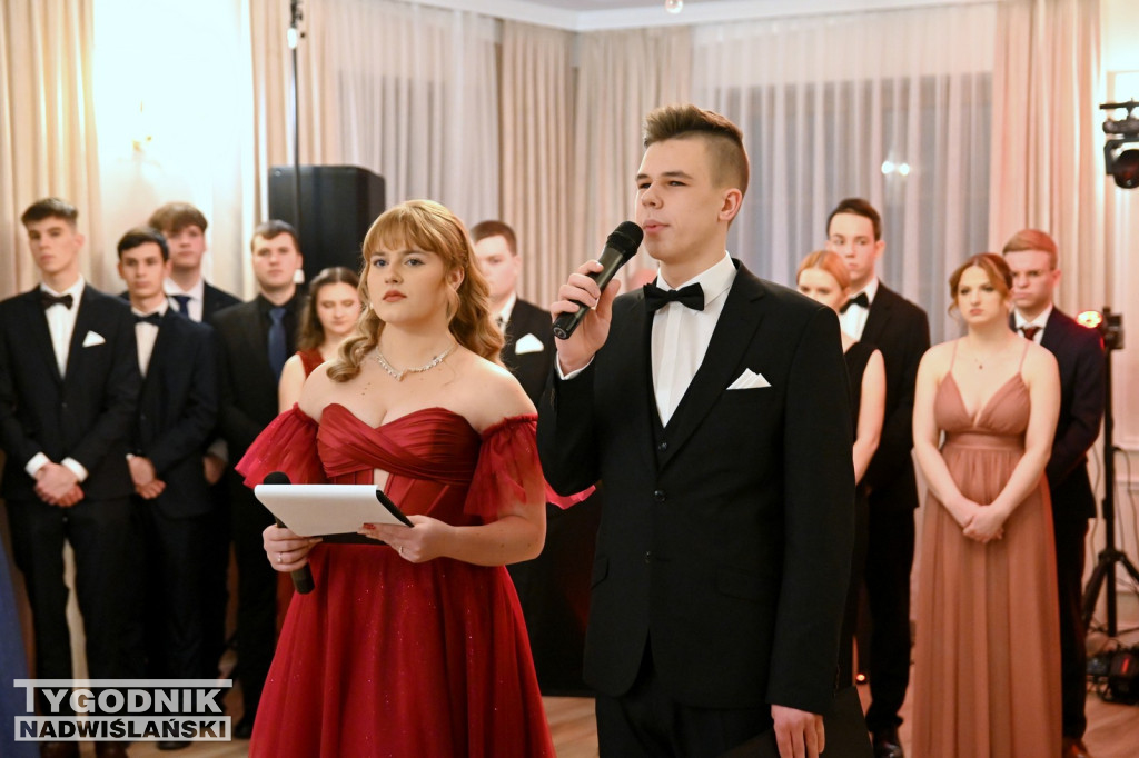 Studniówka Zespołu Szkół nr 2 w Nowej Dębie